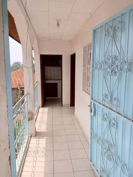 Appartements modernes à louer à Nkoabang