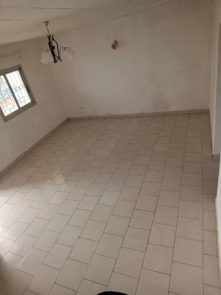 Appartements modernes à louer à Nkoabang