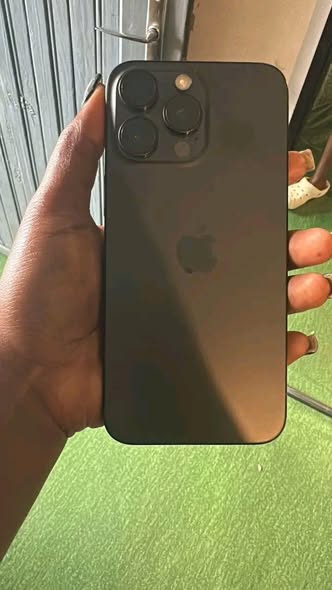 iPhone 15 Pro Max disponible