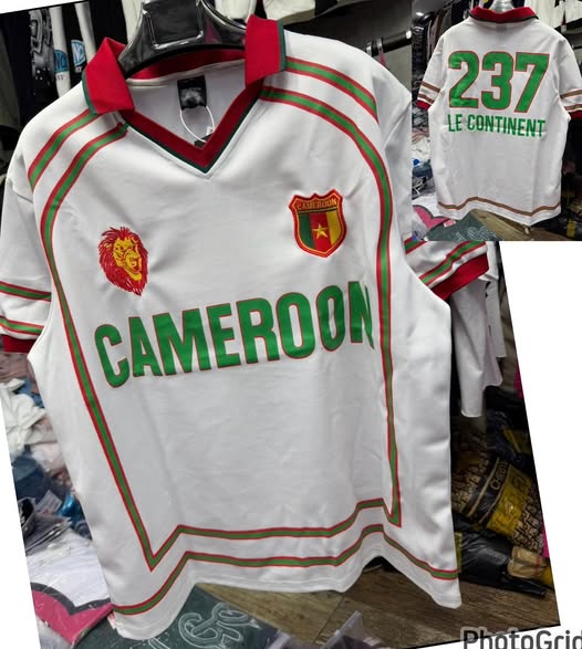 Polo VINTAGE du CAMEROUN disponible