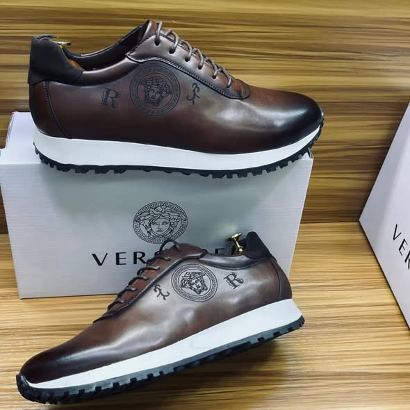 Chaussures disponibles en tailles 40 à 46