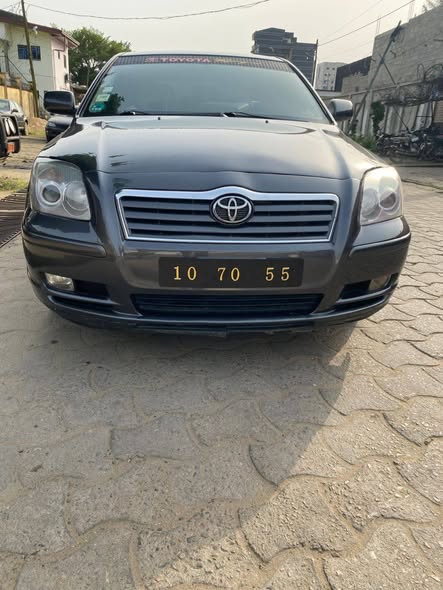 Avensis Tête de Cochon 2005 à vendre
