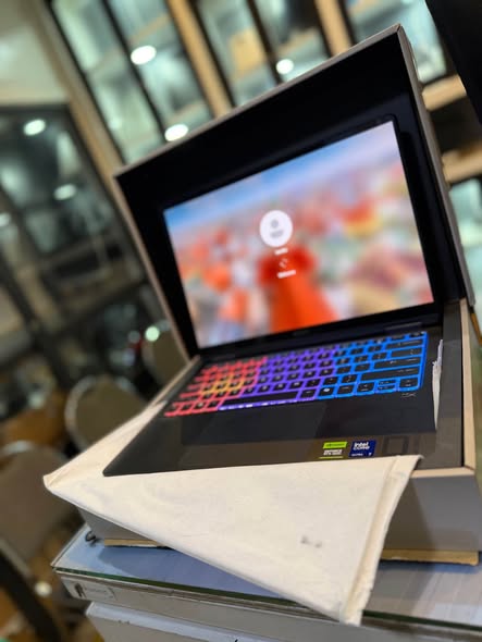 Gaming HP OMEN 14 Core ultra 7