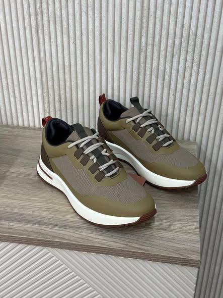 Chaussures tendance en gros