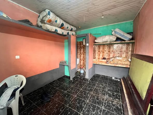 Chambre moderne à louer à Ngoa Ekele