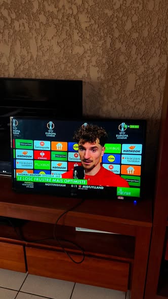 TV LG 32P propre avec facture
