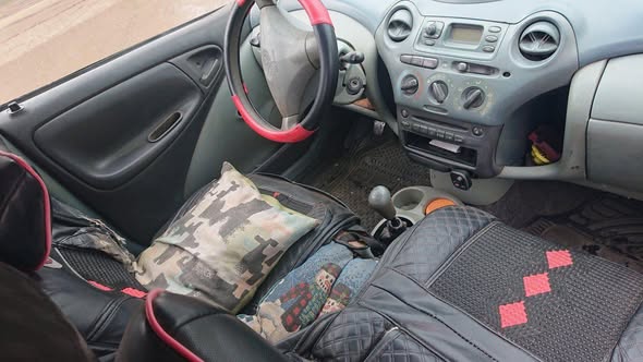 Cho cho Yaris sur Douala