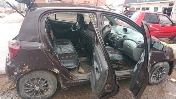 Cho cho Yaris sur Douala
