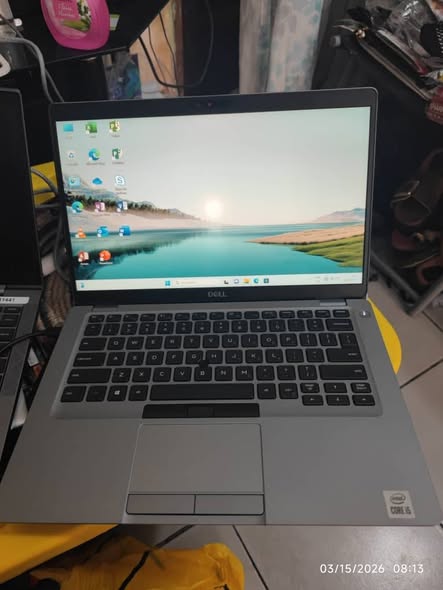 Dell core i5 10em 256/8 Batterie excellente