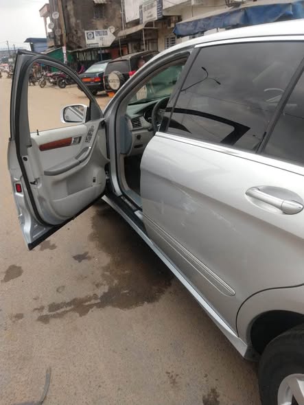 Mercedes Benz R 350 4matic essence