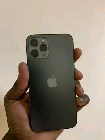 Iphone 12 pro à vendre