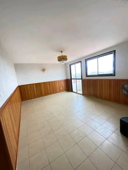 Appartement à louer à YDE Ngousso
