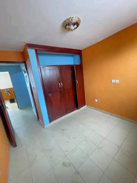 Appartement à louer à YDE Ngousso