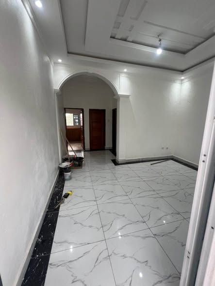 Studio modern à louer à efoulan