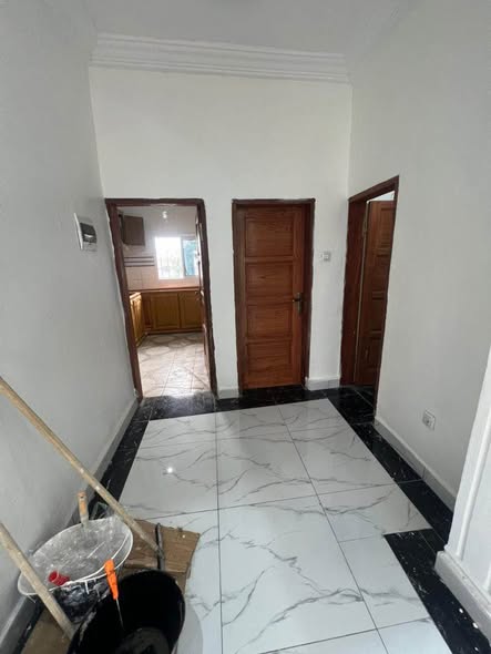 Studio modern à louer à efoulan