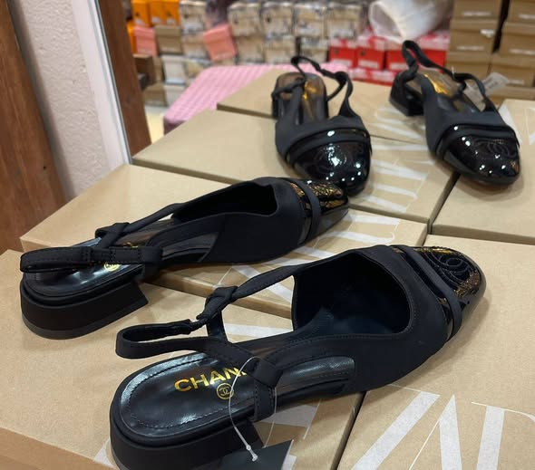 Chaussures disponibles en tailles 37 à 42