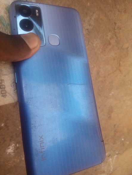 Infinix 64/4 for sale