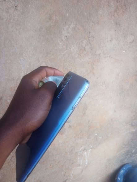 Infinix 64/4 for sale