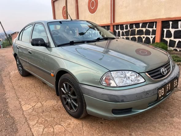 Toyota Avensis 2002 à vendre