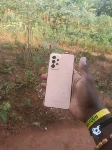 Téléphone en bon état à vendre
