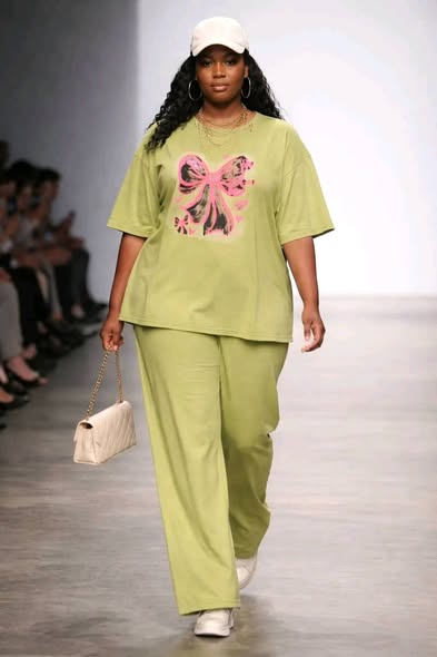 Ensemble dame classe Taille XL/2XL