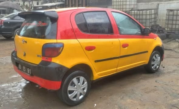 Toyota Yaris 2002 Essence Manuel