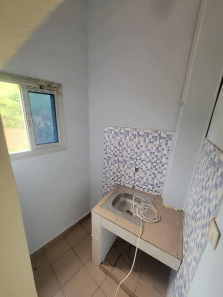Studio moderne à louer à YDE Ngousso
