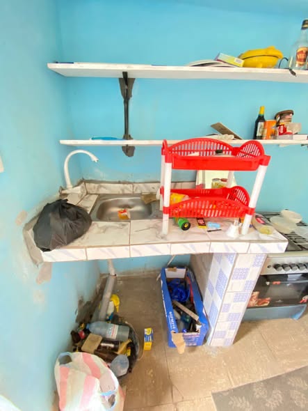 Chambre moderne à louer à Mvogbetsi