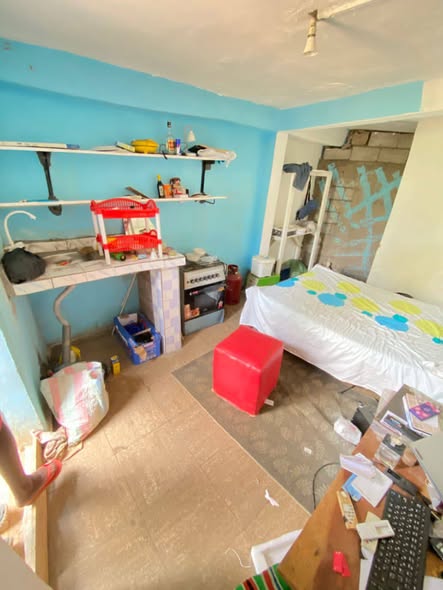 Chambre moderne à louer à Mvogbetsi