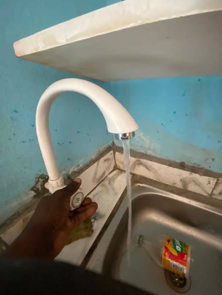 Chambre moderne à louer à Mvogbetsi