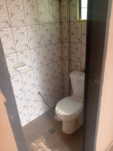 Chambre moderne à louer à Ari Village
