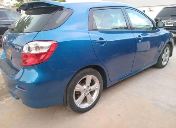 Voiture à vendre avec options complètes