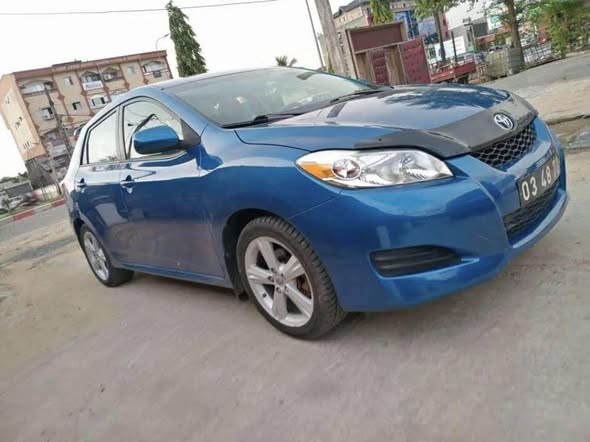 Voiture à vendre avec options complètes