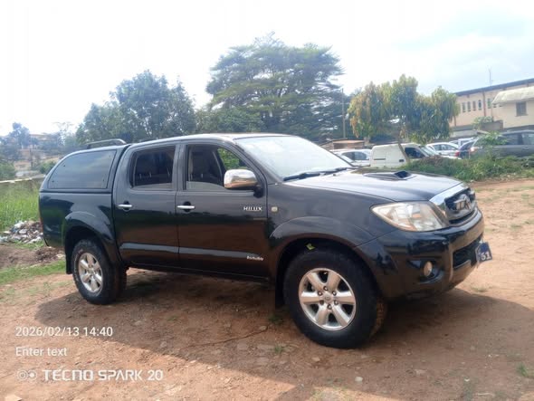 Toyota Hilux 2011 manuel 4x4 à vendre