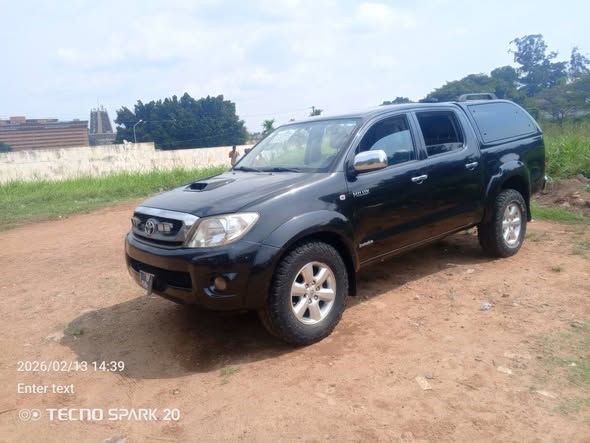 Toyota Hilux 2011 manuel 4x4 à vendre