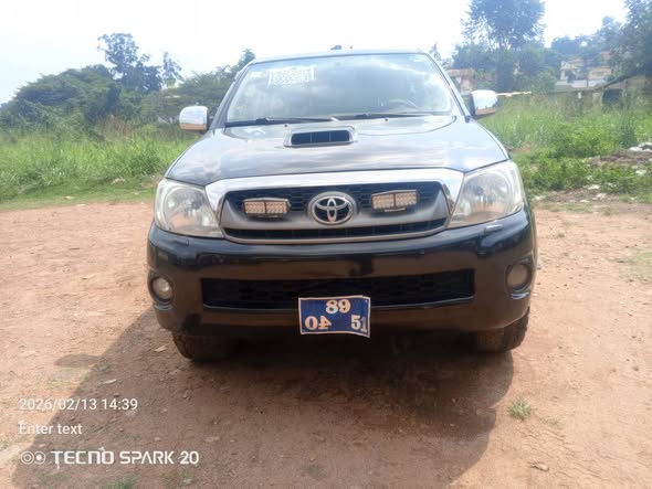 Toyota Hilux 2011 manuel 4x4 à vendre