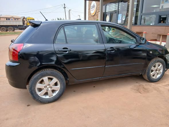 Toyota Allex 2006 essence automatique