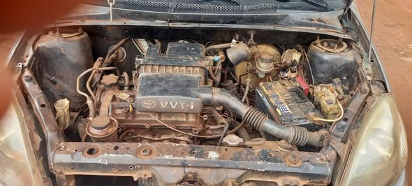 Chocho Yaris 2002 Moteur essence 1sz
