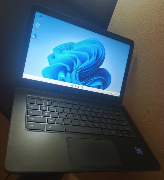 LAPTOP HP ÉCRAN TACTILE