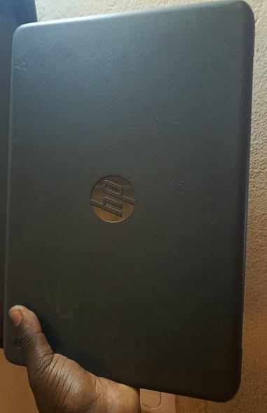LAPTOP HP ÉCRAN TACTILE