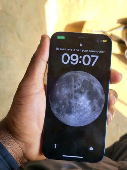 iPhone 12 simple à vendre