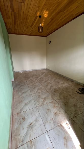 Studio moderne à louer à Etoudi