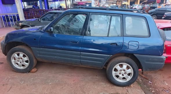Toyota Rav4 année 99 à vendre