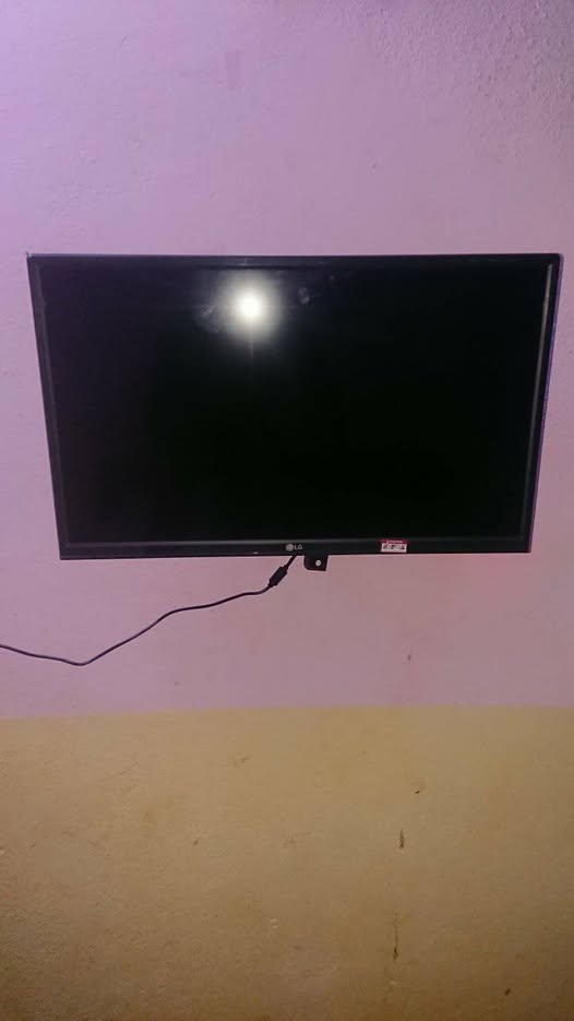 Écran plasma 27 pouces à vendre