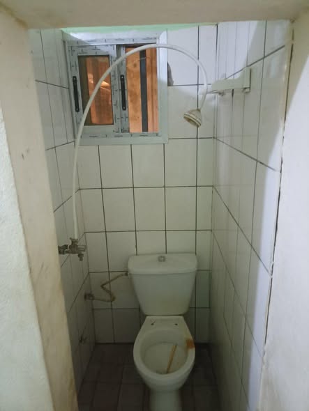 Chambre moderne 2 pièces à louer à Yassa