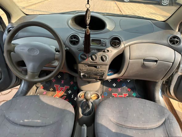 Toyota Yaris année 2005 à vendre