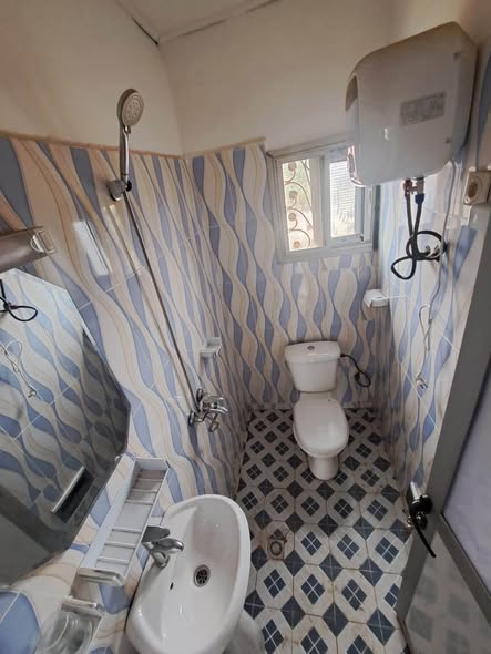Studios modernes à Nkoabang