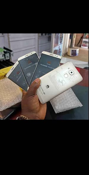 Huawei – 64Go / RAM 4Go + Power Bank Offert