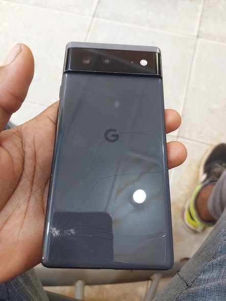 Google Pixel 6 bloqué sur le compte Google