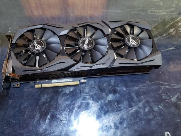 ASUS ROG STRIX GTX 1070 – 8GO GDDR5 Gaming